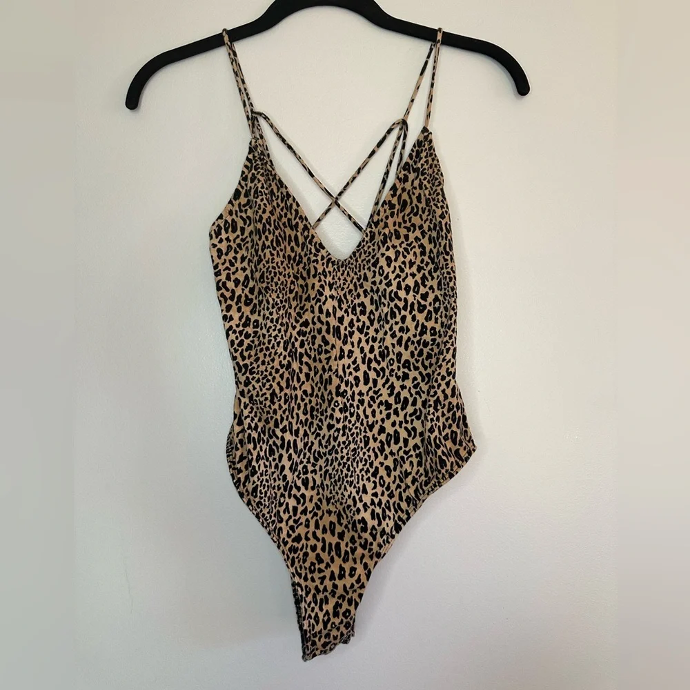 Forever 21 Leopard Print Criss-Cross Bodysuit (M) - Picture 1 of 4